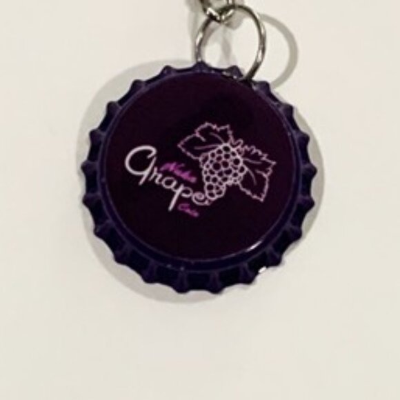 Fallout 4 Nuka Cola Grape Cap Keychain - 3.5inch Gaming Keychain - Picture 4 of 7